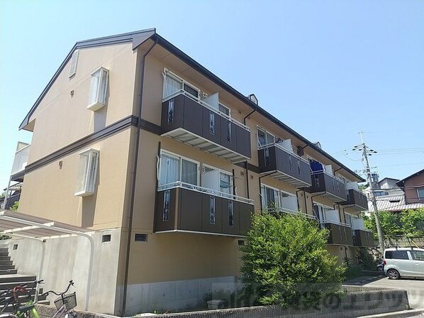 ジュネス阪本の物件外観写真